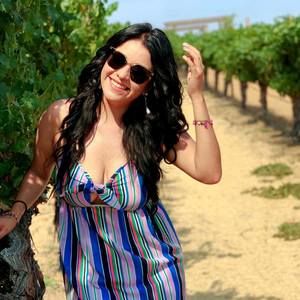 Meet your Posher, Claudia